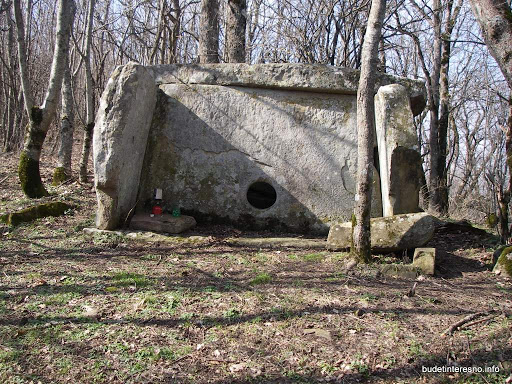 Дольмен