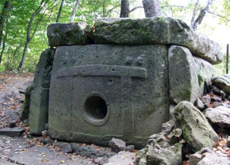Дольмен