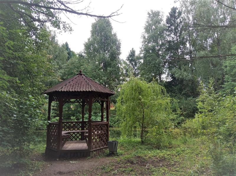 Дендропарк в Переславле. Беседка
